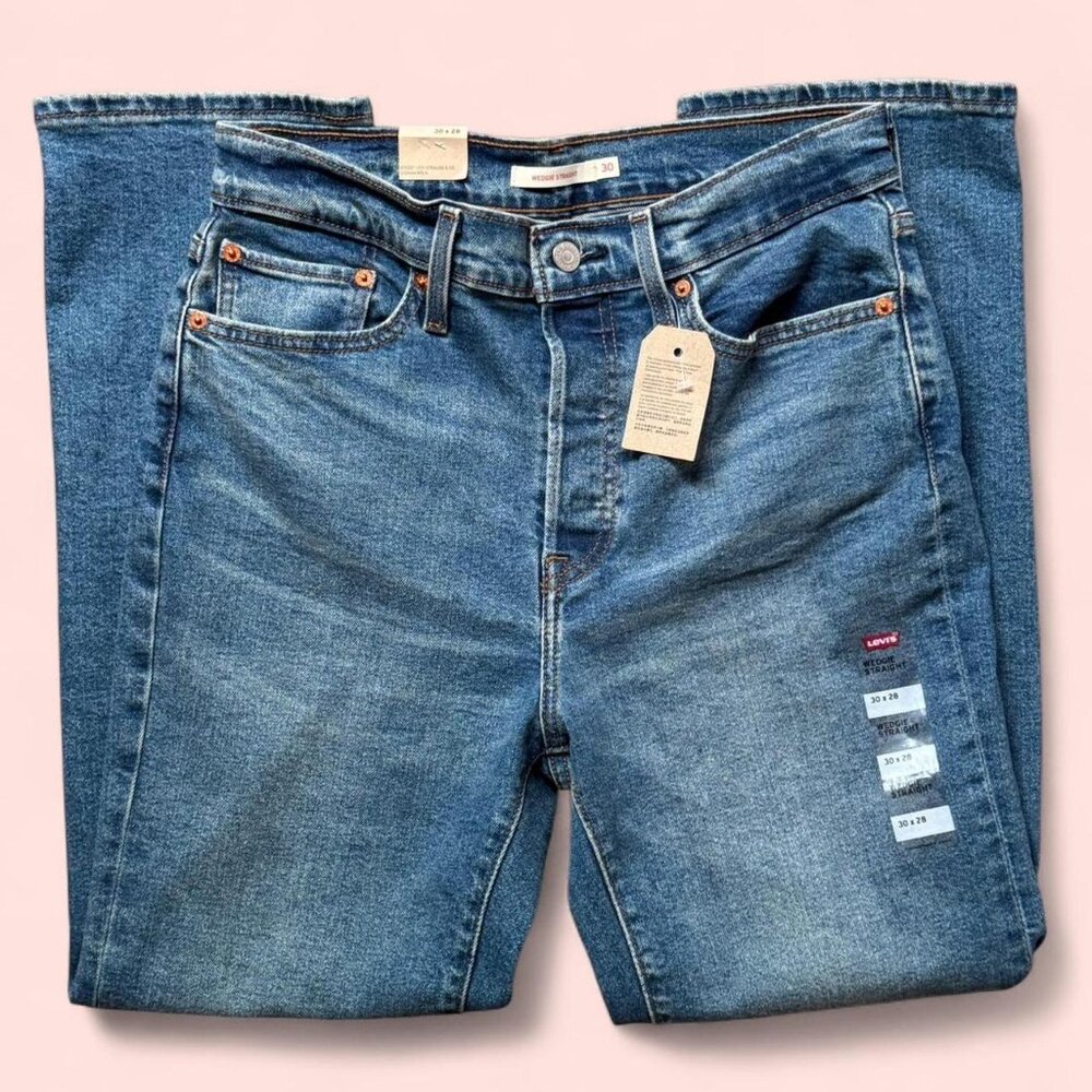 NEW LEVI’S | WEDGIE STRAIGHT